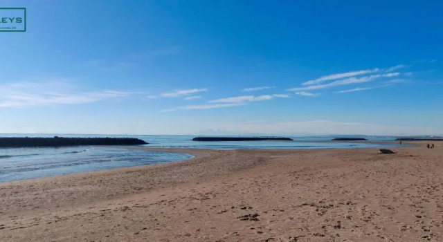 Riboleys -Superbe T1 a 100m de la Plage, Book Lejlighed Hoteller i Vias Plage med parkering, Parkering