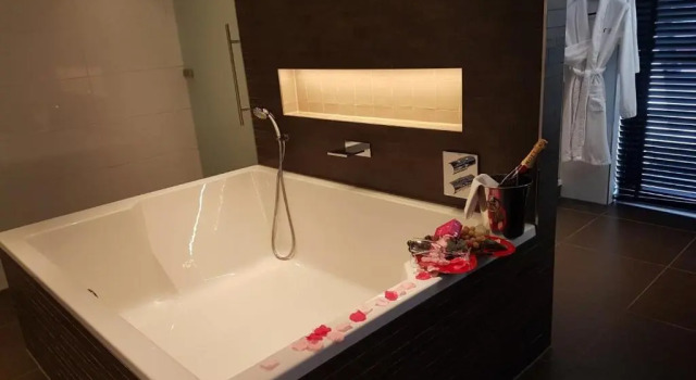 Люкс Deluxe Van der Valk Hotel Nuland - s-Hertogenbosch