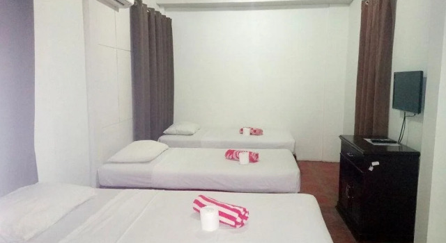 Sun Moon Poolside Hotel, Забронировать Отель Анхелес 