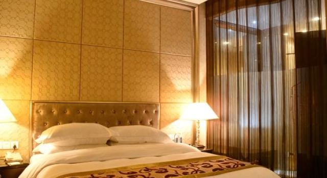 Люкс Business Shuiyuntian Leisure Hotel (Jinshazhou)