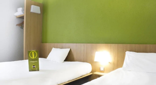 Номер Standard Hôtel Inn Design Montluçon