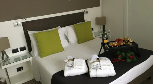 Camera doppia Deluxe con vista mare L`essenza B&B