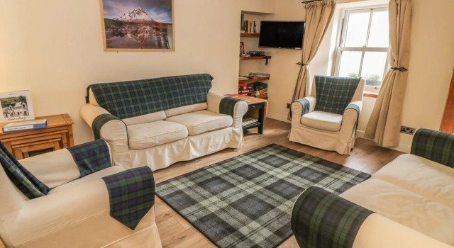 Alma Cottage, Забронировать Дом для отпуска Отели Центральной Шотландии с парковкой, Парковка