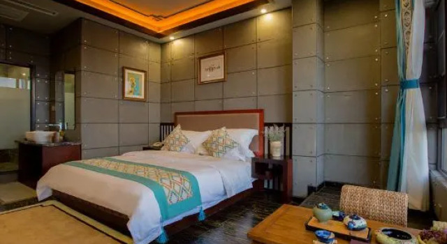 Lugu Lake Yunshang Holiday Hotel, Book Hotel Hoteller i Dazui med pool, Swimmingpool
