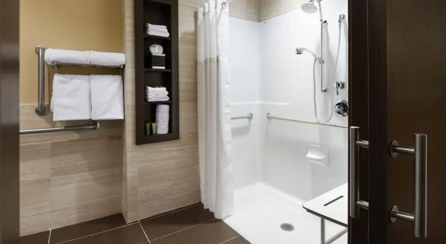 Четырёхместный номер Standard AeroStay