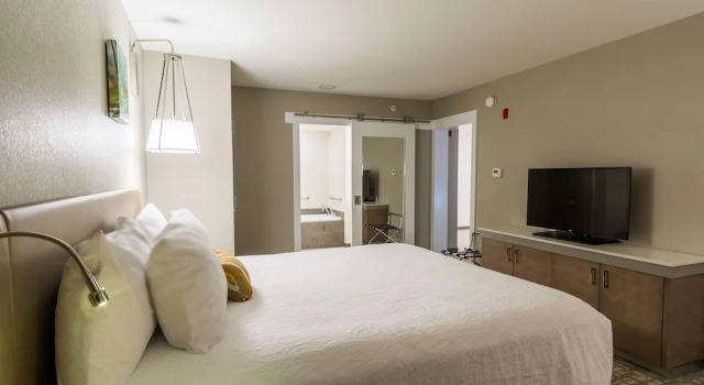 Номер Standard c 1 комнатой Hilton Garden Inn Salina