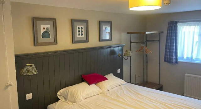 Апартаменты The Bull Hotel