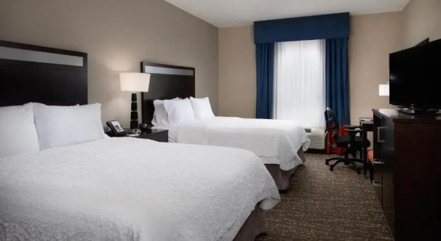 Четырёхместная студия Premium Hampton Inn & Suites Portland/Vancouver
