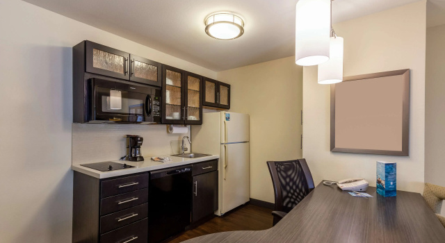 Двухместный люкс c 1 комнатой Sonesta Simply Suites St Louis Earth City