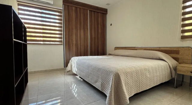 Bonita Casa Vacacional en Las Americas, Varaa Lomakoti Mökit kohteessa Mérida, Mökki