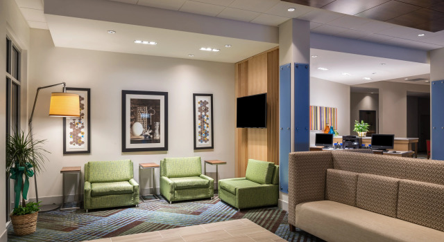 Holiday Inn Express Troy by IHG, Rezerwuj Hotel Hotele w Illinois z basenem, Basen