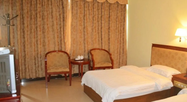 Ganglong Hotel, Boek Hotel Hotels in Guangdong met parkeren, Parkeren