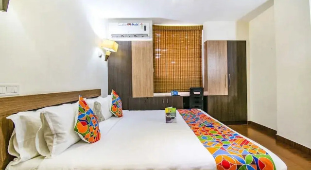 Empire Grand Suites by FabHotels, Забронировать Отель Коччи штат Керала, рядом с Abad Nucleus Mall