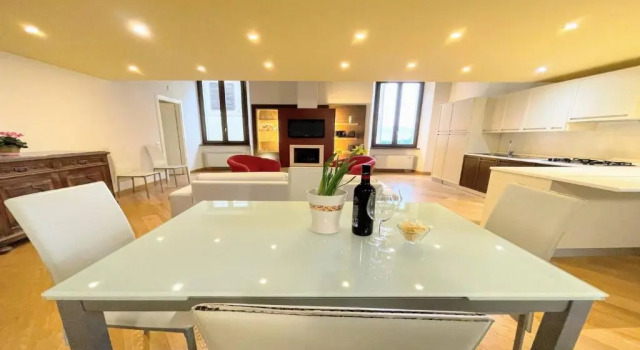 Duomo Apt With Spectacular Terrace - sleeps 6, Varaa Huoneisto Spoleto Umbria
