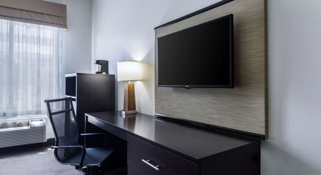 Четырёхместный номер Standard Sleep Inn & Suites Smithfield near I-95