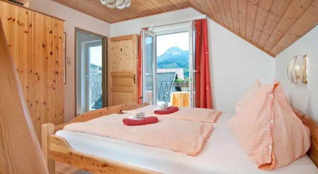 Gästehaus Lutschounig, Rezerwuj Hotel Hotele w Karyntia z parkingiem, Parking
