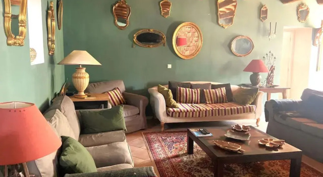 Large Air-conditioned Villa in Arles, Rezervasyon Villa Arles kır evleri, Küçük Ev
