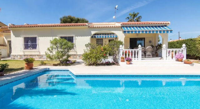 Вилла Charming one-floor villa with private pool in Los Balcones