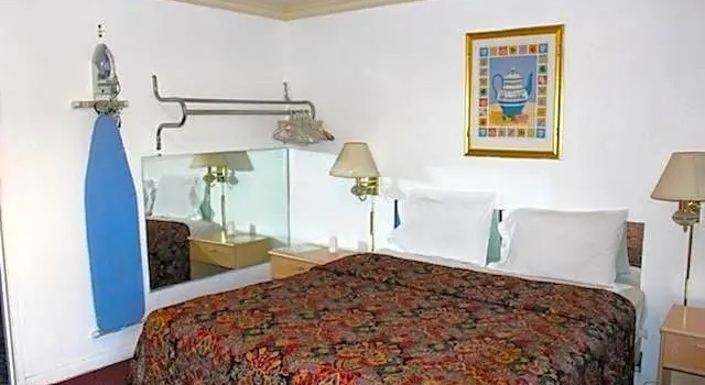 Номер Standard Beacon Motel