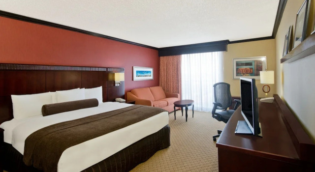 Двухместный номер Standard Crowne Plaza Albuquerque by IHG