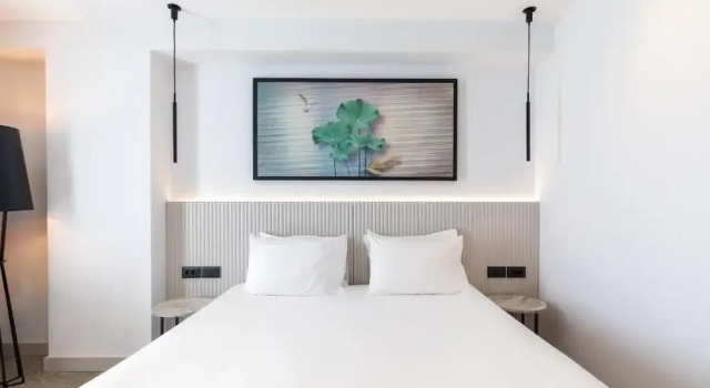 Двухместный номер Superior с балконом и с видом на бассейн Regnum Banya Thermal Hotel