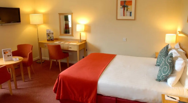 Семейный номер Standard Oxford Witney Hotel