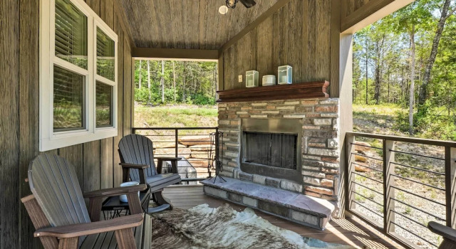 Коттедж Branson Tiny Home on 52 Acres w/ Private Lake!