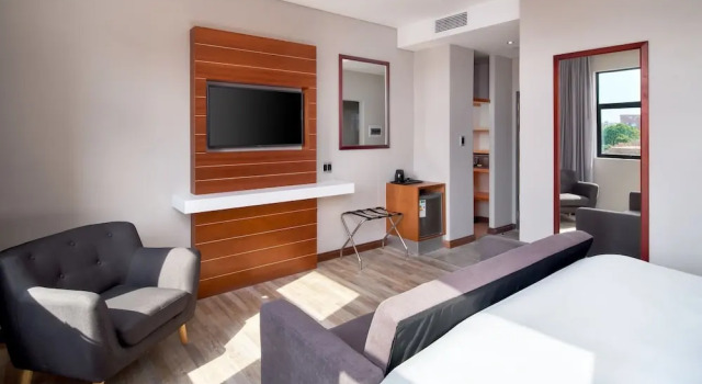 Номер Luxury с балконом Protea Hotel by Marriott Pretoria Hatfield