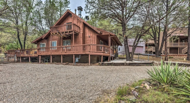 Rustic Ruidoso Cabin w/ Large Deck & Grill!, Varaa Lomakoti Ruidoso New Mexico