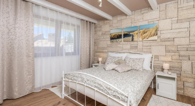 Beautiful Home in Mucici With 3 Bedrooms, Wifi and Outdoor Swimming Pool