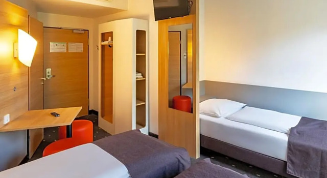 Трёхместный номер B&B HOTEL Magdeburg-City