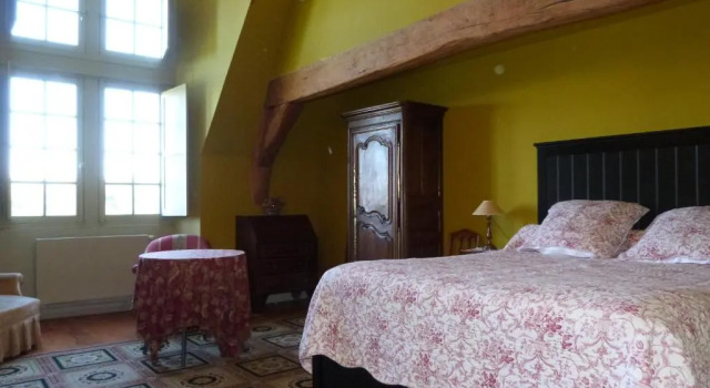 Manoir du Plessis au Bois, Varaa Bed and Breakfast  