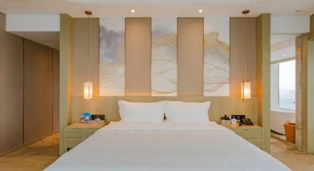 Люкс Lindao Holiday Inn