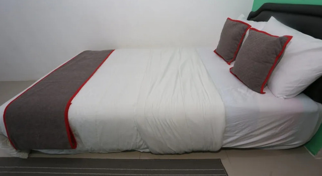 Collection O 93750 Luxury Rooms @ Urbantown Serpong, Prenota Hotel Hotel a Serpong con piscina, Piscina