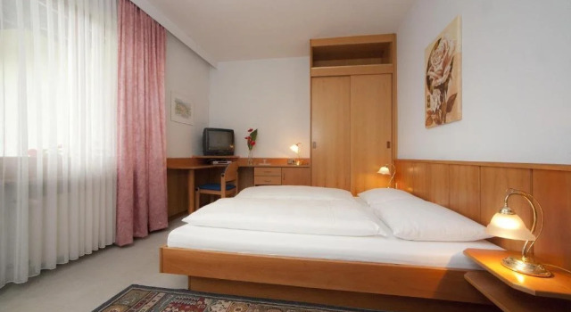 Villa Martini Boutiquehotel, Rezerwuj Willa Velden am Wörthersee 