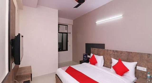 OYO Flagship 19349 Hotel Pushpanjali Residency Dwarka, Забронировать Отель район Дварка Нью-Дели