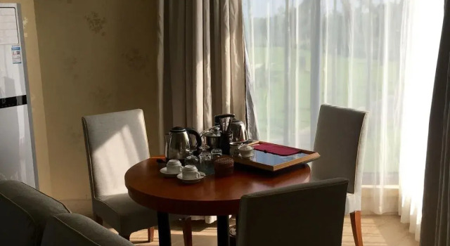 Zhuhai Jinwan Golf Hotel (Jinwan Huafa Shangdu Branch), Забронировать Отель Чжухай Гуандун