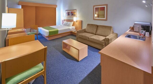 Двухместный люкс City Express by Marriott Celaya Parque