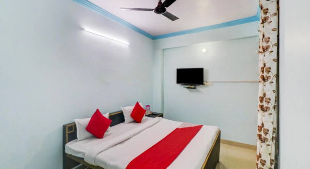 OYO 84006 Hotel Shiv Kripa