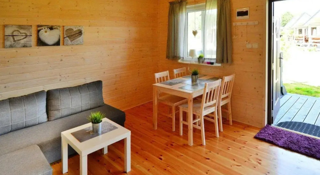 Holiday Homes With Pool and Jacuzzi
