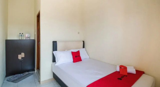 RedDoorz @ Nologaten Ambarukmo, Rezerwuj Hotel Sleman Yogyakarta Province