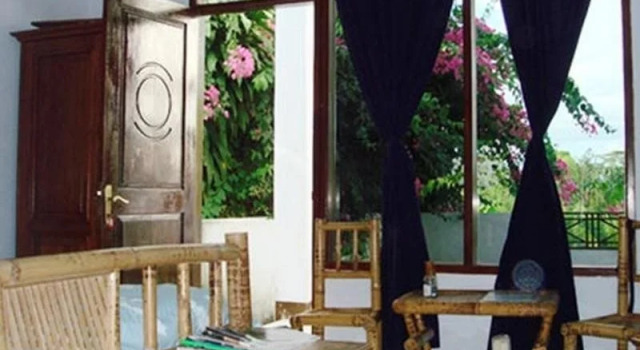 Bahowo Lodge, Book Hotel Hotels in Sulawesi with Parking, Parking