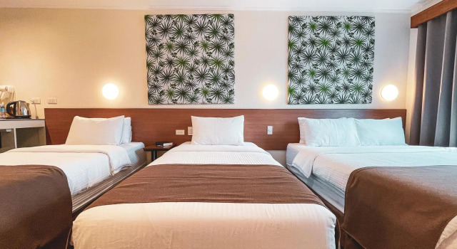 Standardowy trzyosobowy pokój Hotel Sentro Legazpi