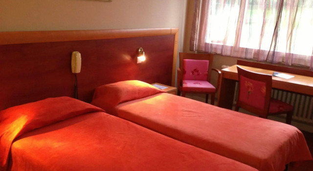 Hotel le Jura, Réserver Hôtel Divonne-les-Bains 