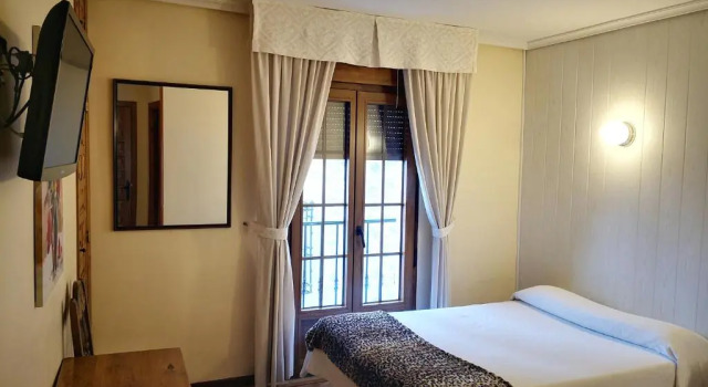 Трёхместный номер Standard Hostal Alcántara