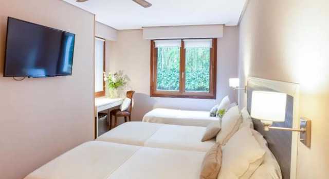 Трёхместный номер Standard Hotel Monte Ulia