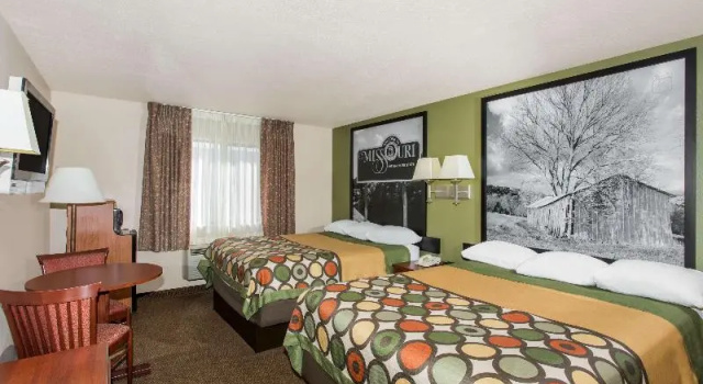 Четырёхместный номер Standard Super 8 by Wyndham Perryville