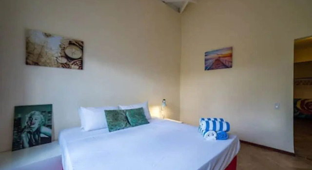 Spanish Water Marina Apartments, Забронировать Апартаменты/квартира Отели в центре Ян-Тил, в центре