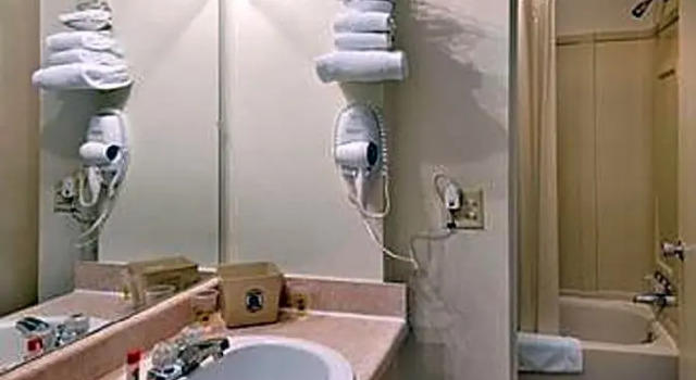 Standard Vierer Zimmer Peoria Inn