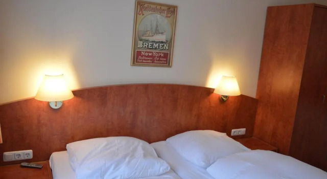 Трёхместный номер Standard Hotel Wikinger Hof